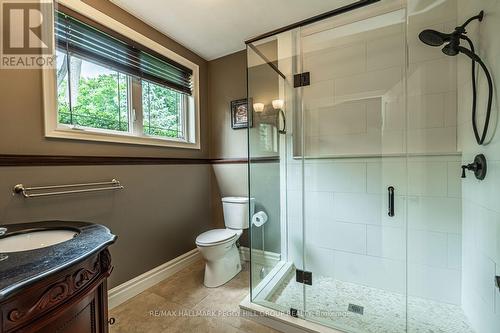32 Gallagher Crescent, Springwater, ON - Indoor Photo Showing Bathroom