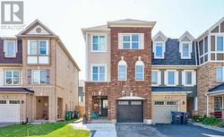 13 MIDHOPE WAY Brampton, ON L6Y 4Y8