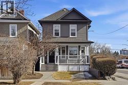 702 15 Street NW  Calgary, AB T2N 2B2