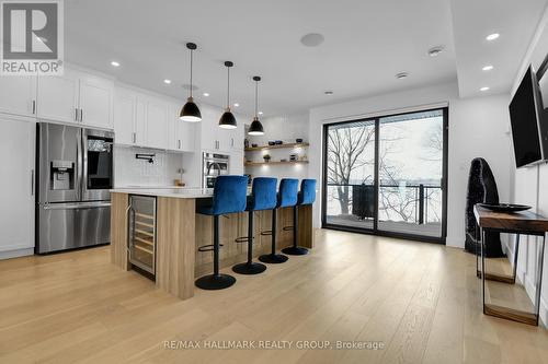 Main Level - Kitchen - 2167 Rice Avenue, Ottawa, ON - Indoor Photo Showing Kitchen With Upgraded Kitchen
