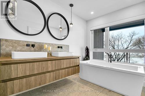 2nd floor - 5 piece ensuite bathroom - 2167 Rice Avenue, Ottawa, ON - Indoor Photo Showing Bathroom