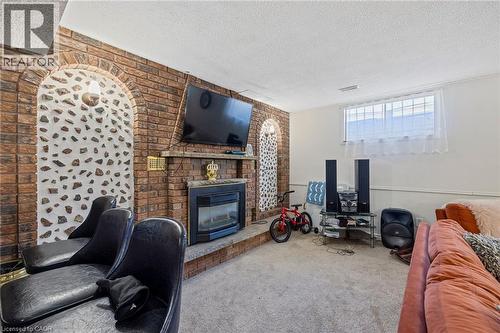 490 Queen Victoria Drive, Hamilton, ON - Indoor Photo Showing Living Room With Fireplace