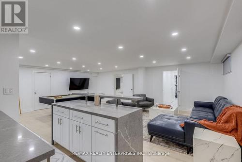 2037 Lynchmere Avenue, Mississauga, ON - Indoor