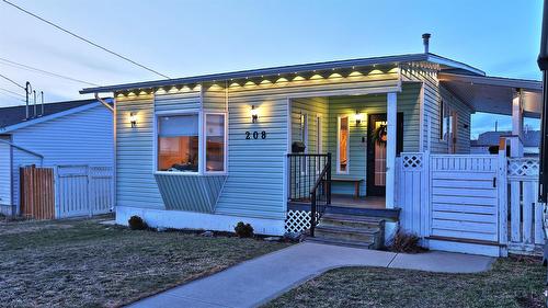 208 8Th Street, Cranbrook, BC - Outdoor