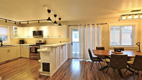 208 8Th Street, Cranbrook, BC - Indoor