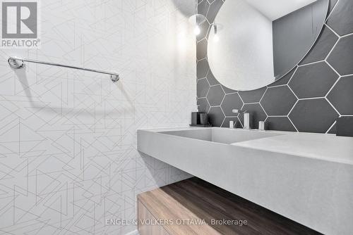 157 Avro Circle, Ottawa, ON - 