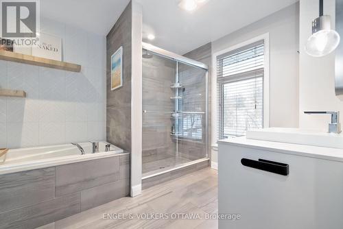 157 Avro Circle, Ottawa, ON - Indoor Photo Showing Bathroom