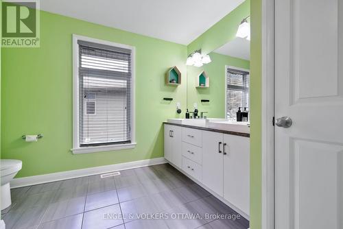 157 Avro Circle, Ottawa, ON - Indoor Photo Showing Bathroom