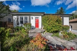 43 Lake Avenue N Hamilton, ON L8E 1L2