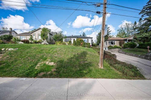 43 Lake Avenue N, Hamilton, ON - Outdoor