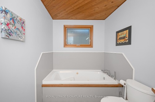 43 Lake Avenue N, Hamilton, ON - Indoor