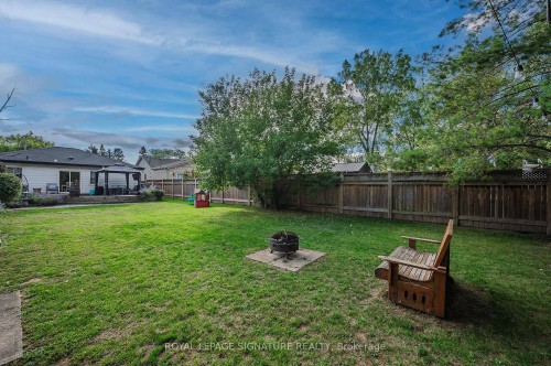 43 Lake Avenue N, Hamilton, ON - Outdoor With Backyard