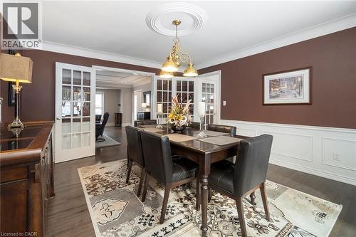 Dining room connected to front living room - 18 Stonegate Drive, Hamilton, ON - Indoor Photo Showing Dining Room