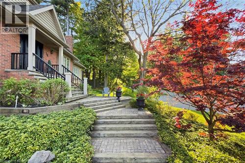 Front outdoor sitting nook - 18 Stonegate Drive, Hamilton, ON - Outdoor
