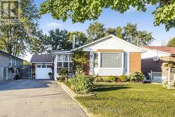 52 KIMBARK DRIVE  Brampton, ON L6X 2A4