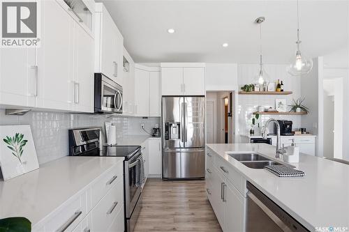 619 Fast Crescent, Saskatoon, SK 