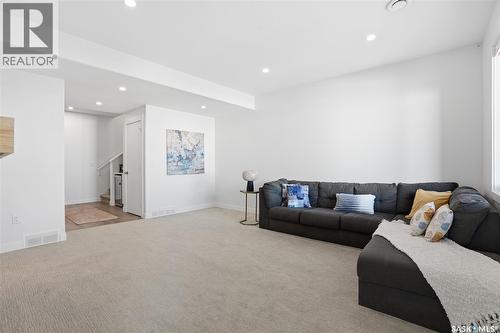 619 Fast Crescent, Saskatoon, SK 