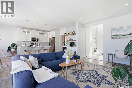 619 Fast Crescent, Saskatoon, SK 