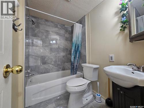 33 Stack Crescent, Meadow Lake, SK - Indoor Photo Showing Bathroom