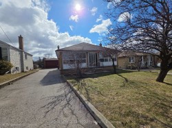 15 Westcliffe Road Toronto, ON M3M 1K6