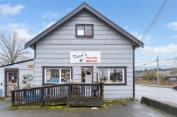 499 7th St Nanaimo, BC V9R 1E6