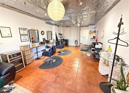 9736 Chemainus Rd, Chemainus, BC - Indoor Photo Showing Gym Room