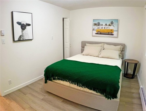 9736 Chemainus Rd, Chemainus, BC - Indoor Photo Showing Bedroom