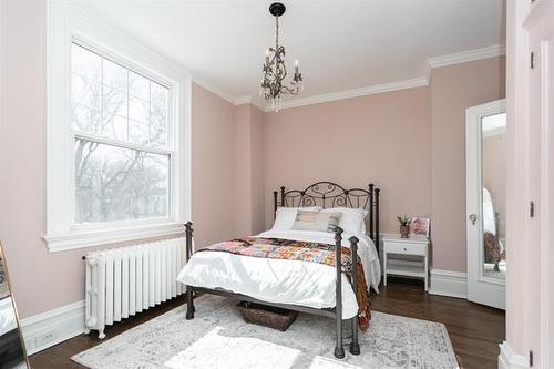 12 Ruskin Row, Winnipeg, MB 