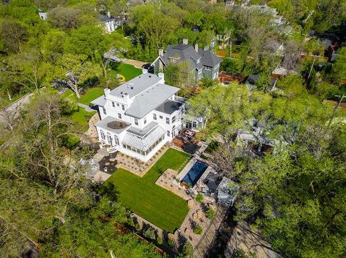 12 Ruskin Row, Winnipeg, MB 