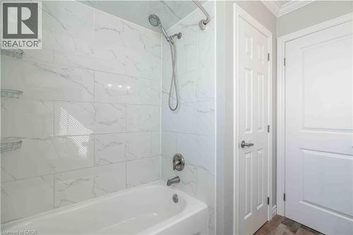 16 Clansman Crescent, Caledonia, ON - Indoor Photo Showing Bathroom