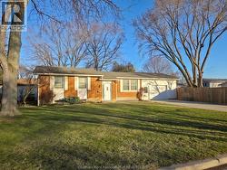 27 Blythewood CRESCENT  Chatham, ON N7M 5N5