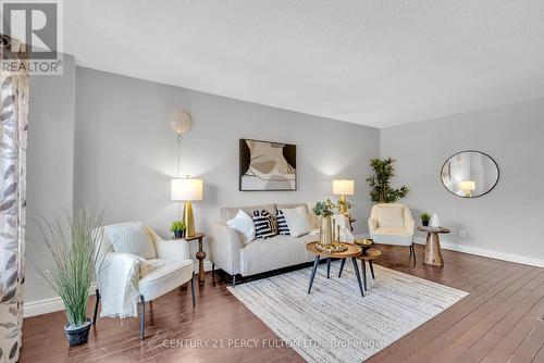 23 - 445 Pioneer Drive, Kitchener, ON - Indoor Photo Showing Living Room