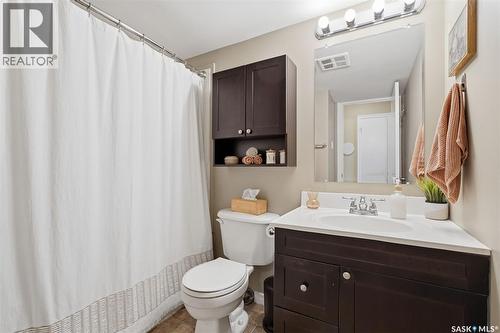 6 2 Summers Place, Saskatoon, SK - Indoor Photo Showing Bathroom