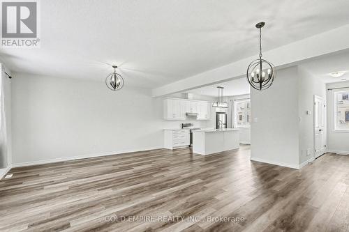 373 Callaway Road, London North (North R), ON - Indoor Photo Showing Kitchen