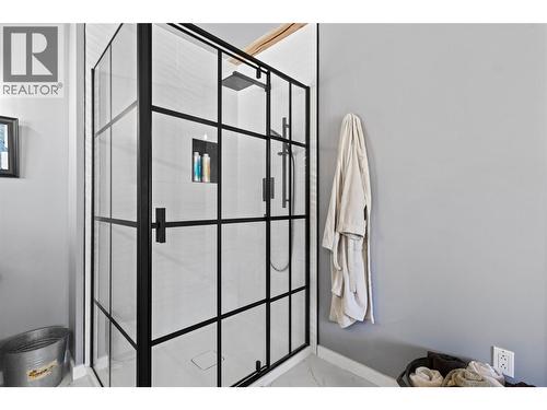 Shower in Ensuite - 1403 Notch Hill Road, Sorrento, BC - Indoor Photo Showing Other Room