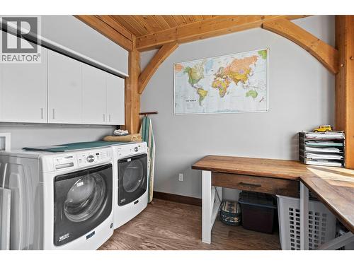 Main floor Laundry - 1403 Notch Hill Road, Sorrento, BC - Indoor Photo Showing Laundry Room