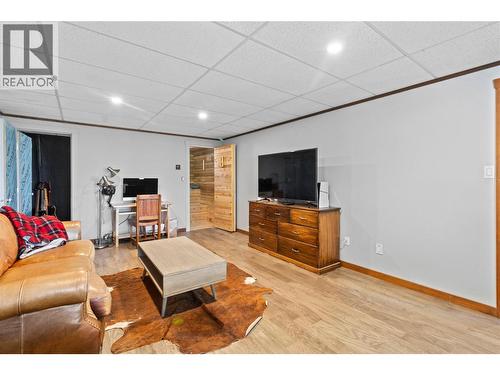 Lower level Recreation Room looking to Sauna - 1403 Notch Hill Road, Sorrento, BC - Indoor Photo Showing Living Room