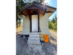 Bunkhouse entrance - 