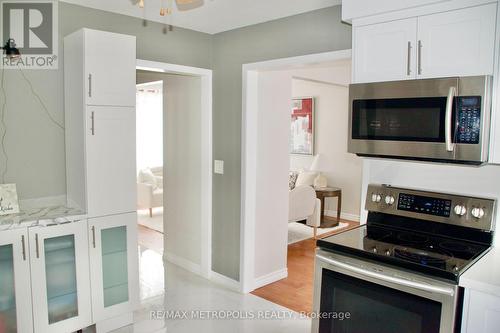1405 Manitou Drive, Oshawa, ON - Indoor Photo Showing Kitchen