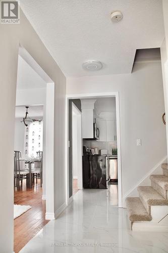 1405 Manitou Drive, Oshawa, ON - Indoor Photo Showing Other Room