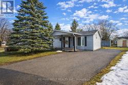 18 MAPLE LEAF TERRACE  Innisfil, ON L0L 1L0