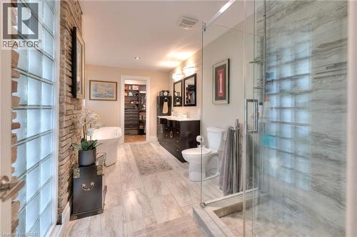 243 Lincoln Road, Waterloo, ON - Indoor