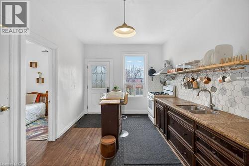 523 Catharine Street N, Hamilton, ON - Indoor