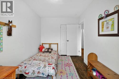 523 Catharine Street N, Hamilton, ON - Indoor Photo Showing Bedroom