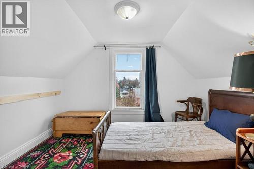 523 Catharine Street N, Hamilton, ON - Indoor Photo Showing Bedroom