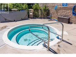 Hot tub (closed Dec & Jan) - 
