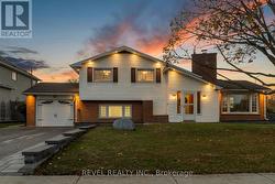 68 APPLEWOOD CRESCENT  Whitby, ON L1N 2E6