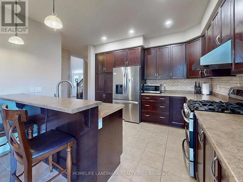 73 Graihawk Drive, Barrie, ON - Indoor Photo Showing Kitchen With Upgraded Kitchen