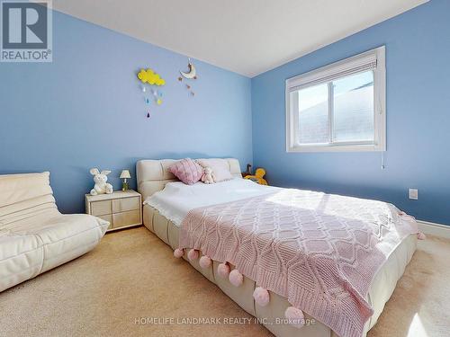 73 Graihawk Drive, Barrie, ON - Indoor Photo Showing Bedroom