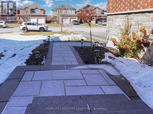 73 Graihawk Drive, Barrie, ON - Outdoor
